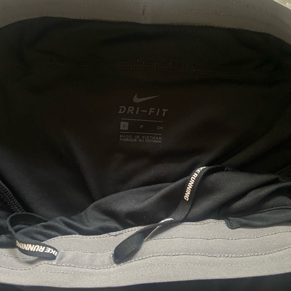 Nike Dri-Fit Running Shorts - Picture 2 of 3